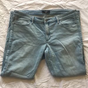 Never worn Abercrombie & Fitch jeans